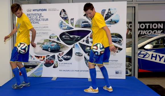 spectacle-freestyle-football-hyundai