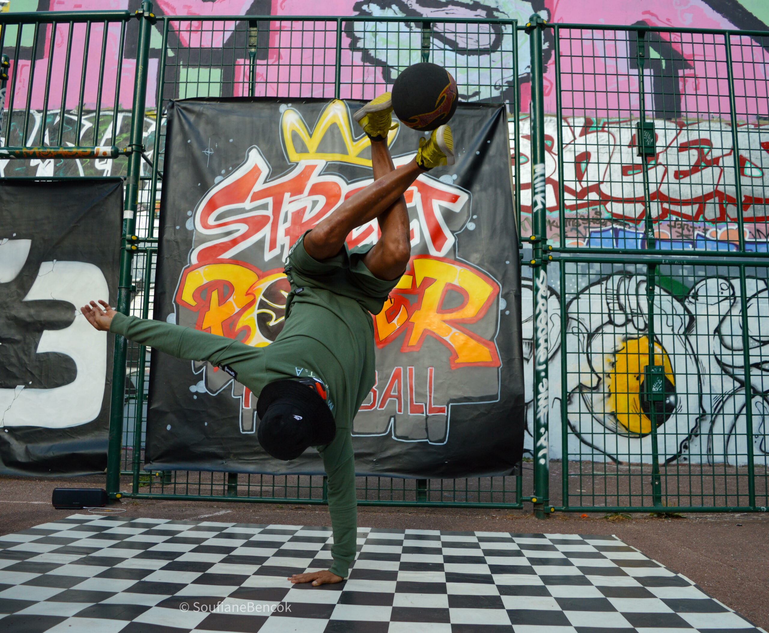 Soufiane_Bencok_ show spectacle foot freestyle Bretagne